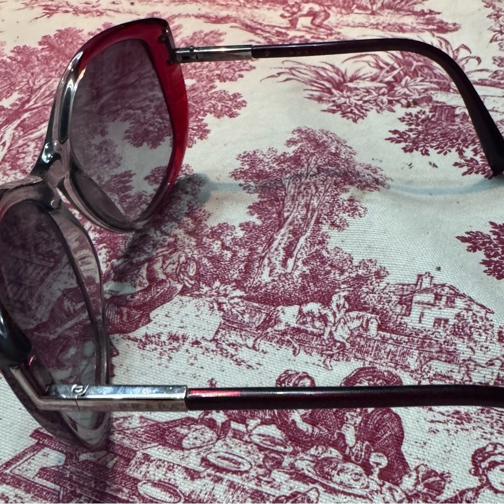 Prada SPR 09N Burgundy Oversized Sunglasses Made in Italy Gradient Lens - Picture 3 of 7